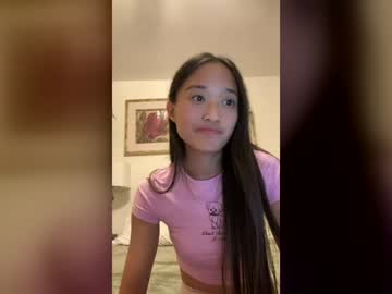 olivia1670 live webcam