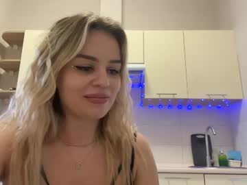 white_kitty_ live webcam